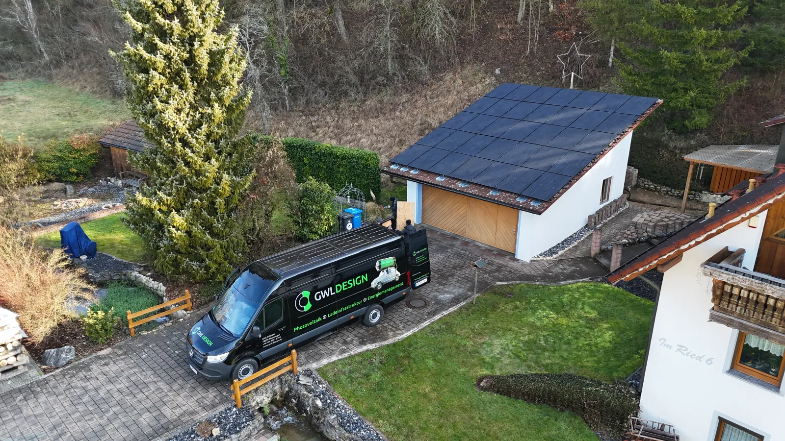 Dachfläche aus der Drohnenperspektive bei der Dachanalyse